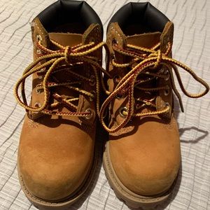Toddler timberland boots. Lightly worn. Smoke free/ pet free home.